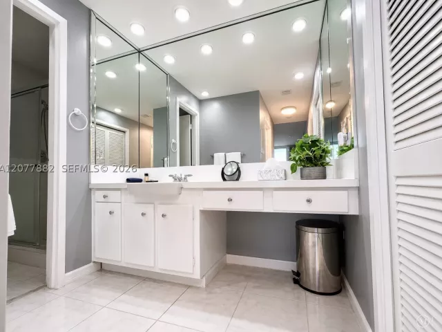 2-bedroom condo for rent in Hollywood - 3505 S Ocean Dr 206 - MondialRealty