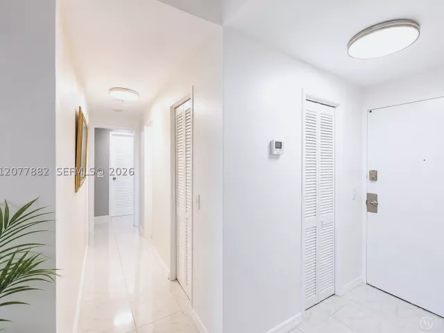 2-bedroom condo for rent in Hollywood - 3505 S Ocean Dr 206 - MondialRealty