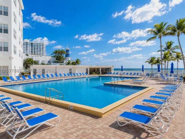 2-bedroom condo for rent in Hollywood - 3505 S Ocean Dr 206 - MondialRealty