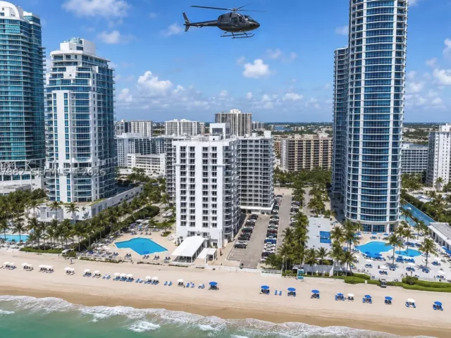 2-bedroom condo for rent in Hollywood - 3505 S Ocean Dr 206 - MondialRealty