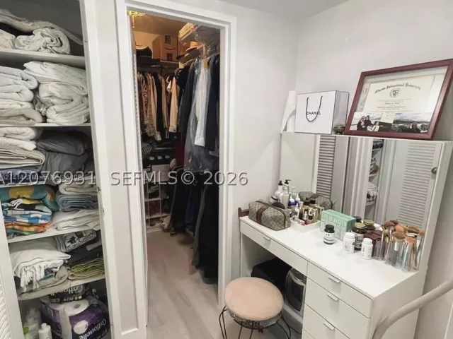 2-bedroom condo for rent in Miami Beach - 5600 Collins Ave 16P - MondialRealty