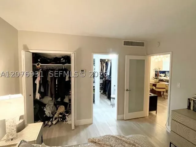 2-bedroom condo for rent in Miami Beach - 5600 Collins Ave 16P - MondialRealty