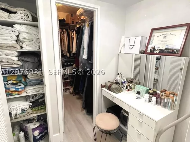 2-bedroom condo for rent in Miami Beach - 5600 Collins Ave 16P - MondialRealty