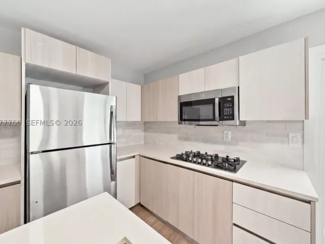 3-bedroom home for sale in Miami - 10125 SW 84th St - MondialRealty