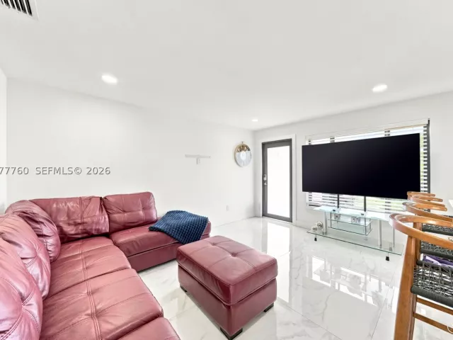 3-bedroom home for sale in Miami - 10125 SW 84th St - MondialRealty