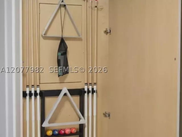 3-bedroom condo for rent in Miami - 1900 N Bayshore Dr 5004 - MondialRealty