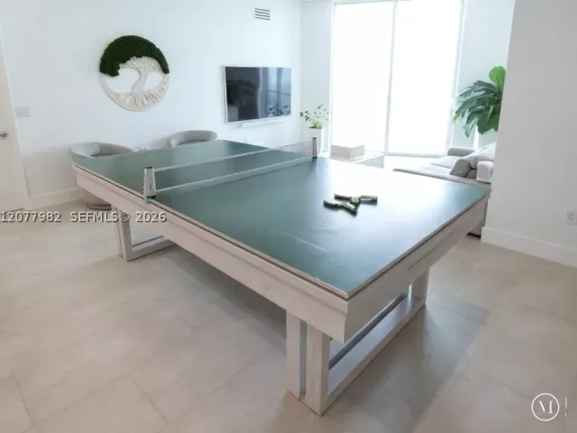 3-bedroom condo for rent in Miami - 1900 N Bayshore Dr 5004 - MondialRealty