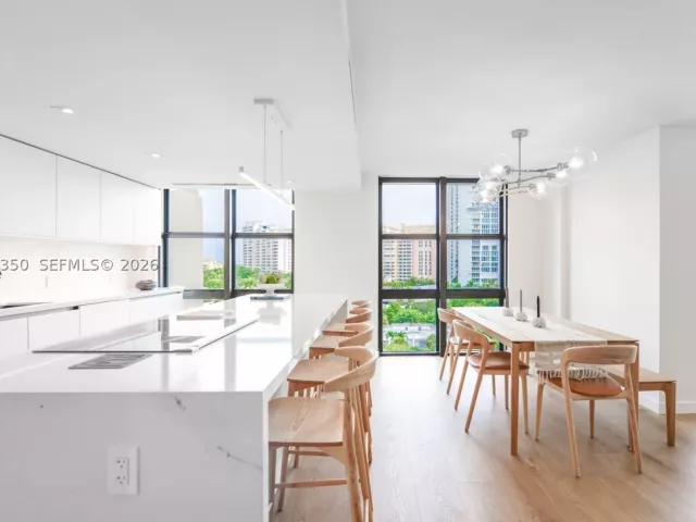 3-bedroom condo for rent in Key Biscayne - 1121 Crandon Blvd E702 - MondialRealty