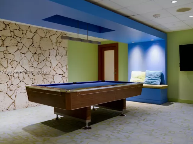 3-bedroom condo for rent in Key Biscayne - 1121 Crandon Blvd E702 - MondialRealty