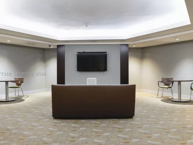 3-bedroom condo for rent in Key Biscayne - 1121 Crandon Blvd E702 - MondialRealty