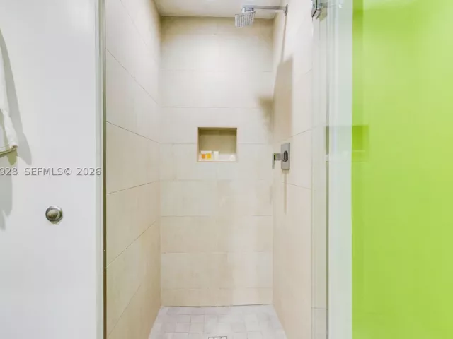 1-bedroom condo for sale in Hollywood - 777 N Ocean Dr N214 - MondialRealty