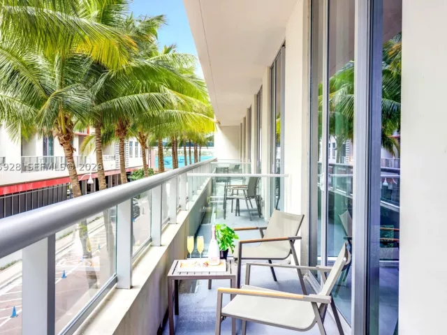1-bedroom condo for sale in Hollywood - 777 N Ocean Dr N214 - MondialRealty