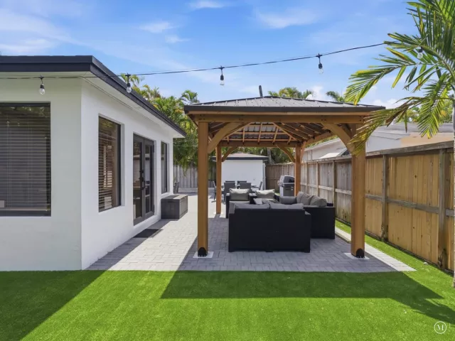3-bedroom home for sale in Hollywood - 2860 MONROE Street - MondialRealty