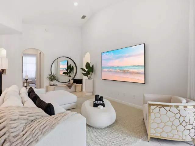 3-bedroom home for sale in Delray Beach - 950 Greensward Lane - MondialRealty