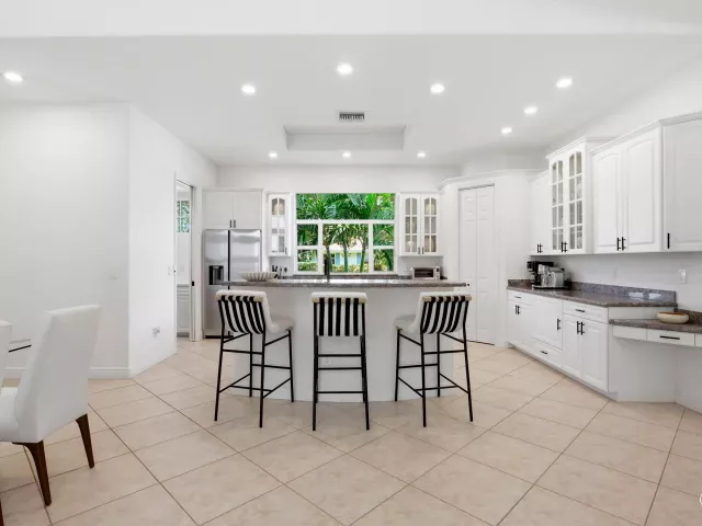 3-bedroom home for sale in Delray Beach - 950 Greensward Lane - MondialRealty