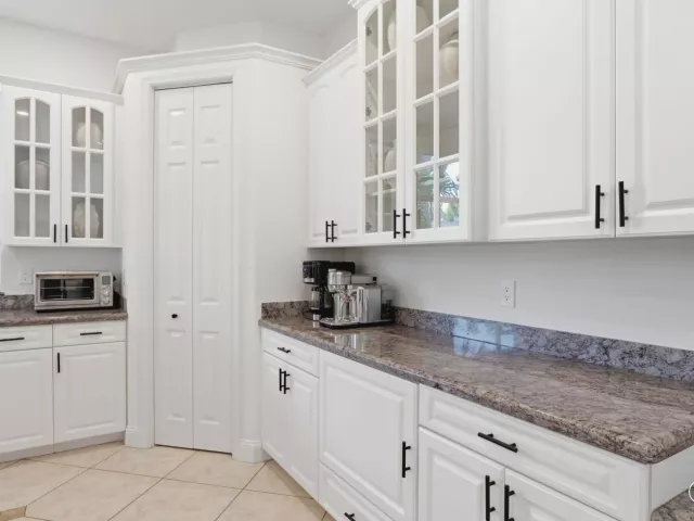 3-bedroom home for sale in Delray Beach - 950 Greensward Lane - MondialRealty