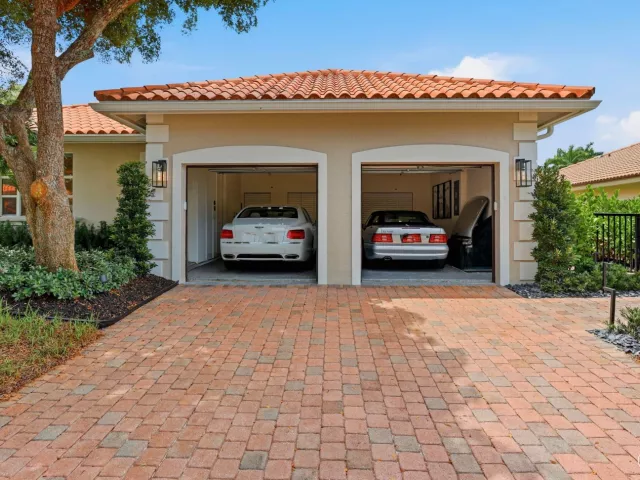 3-bedroom home for sale in Delray Beach - 950 Greensward Lane - MondialRealty