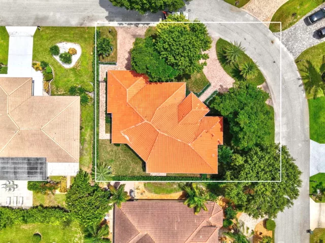 3-bedroom home for sale in Delray Beach - 950 Greensward Lane - MondialRealty