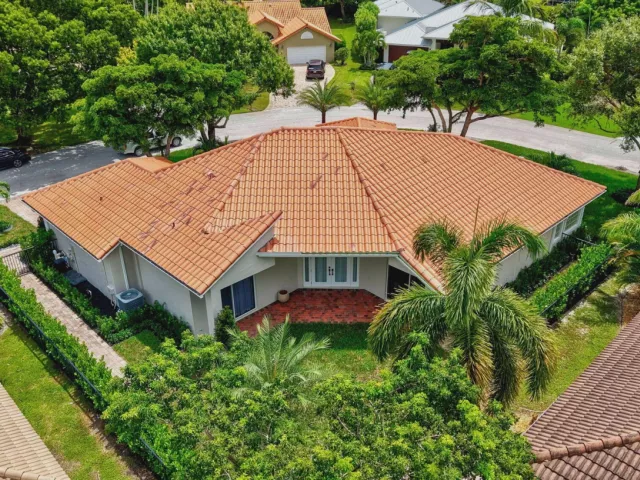 3-bedroom home for sale in Delray Beach - 950 Greensward Lane - MondialRealty
