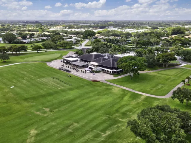 3-bedroom home for sale in Delray Beach - 950 Greensward Lane - MondialRealty
