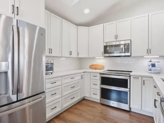 3-bedroom home for sale in West Palm Beach - 944 Dickens Place - MondialRealty