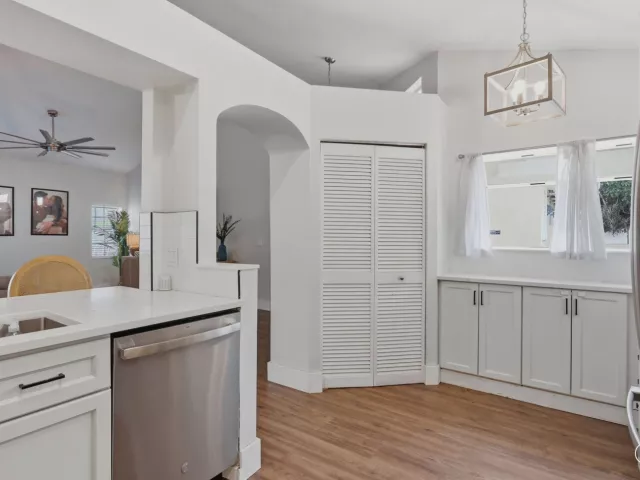 3-bedroom home for sale in West Palm Beach - 944 Dickens Place - MondialRealty