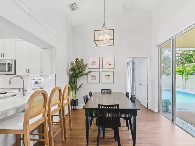 3-bedroom home for sale in West Palm Beach - 944 Dickens Place - MondialRealty