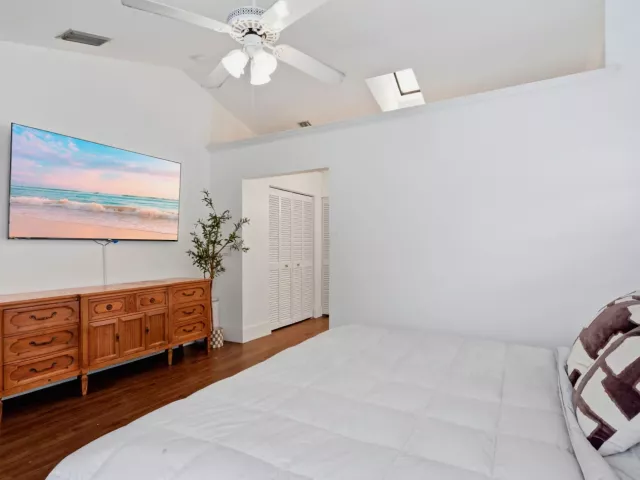 3-bedroom home for sale in West Palm Beach - 944 Dickens Place - MondialRealty
