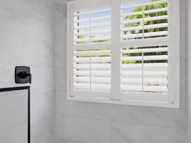 3-bedroom home for sale in West Palm Beach - 944 Dickens Place - MondialRealty