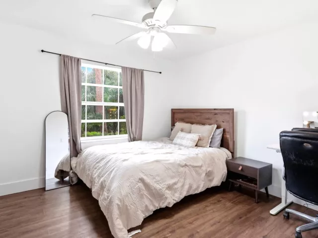 3-bedroom home for sale in West Palm Beach - 944 Dickens Place - MondialRealty