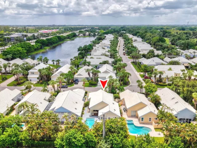 3-bedroom home for sale in West Palm Beach - 944 Dickens Place - MondialRealty