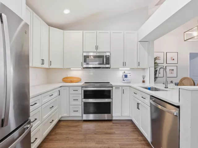 3-bedroom home for sale in West Palm Beach - 944 Dickens Place - MondialRealty