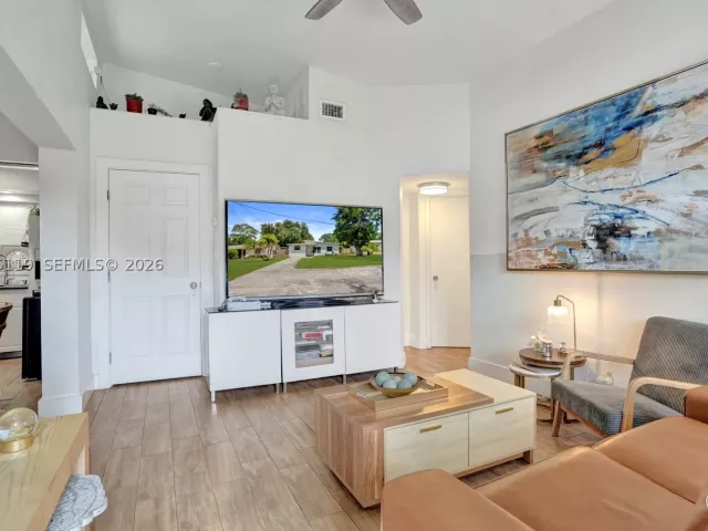 4-bedroom home for sale in Hollywood - 2701 Garfield St - MondialRealty