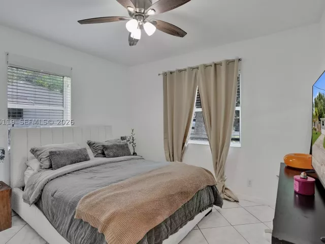4-bedroom home for sale in Hollywood - 2701 Garfield St - MondialRealty