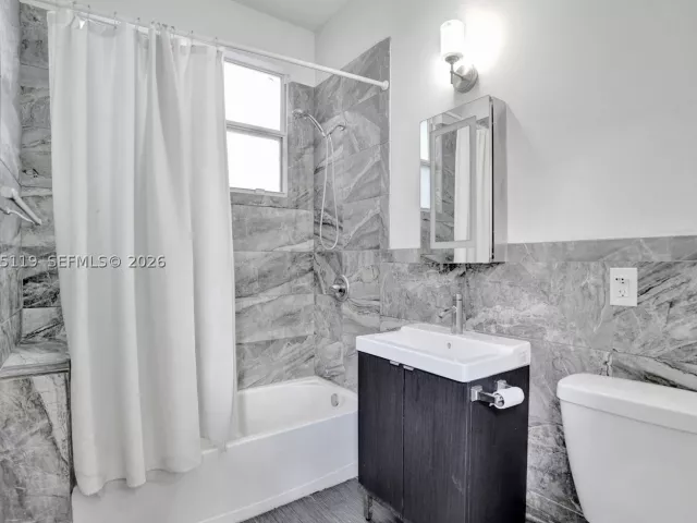 4-bedroom home for sale in Hollywood - 2701 Garfield St - MondialRealty