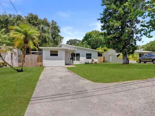 4-bedroom home for sale in Hollywood - 2701 Garfield St - MondialRealty
