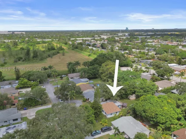 4-bedroom home for sale in Hollywood - 2701 Garfield St - MondialRealty