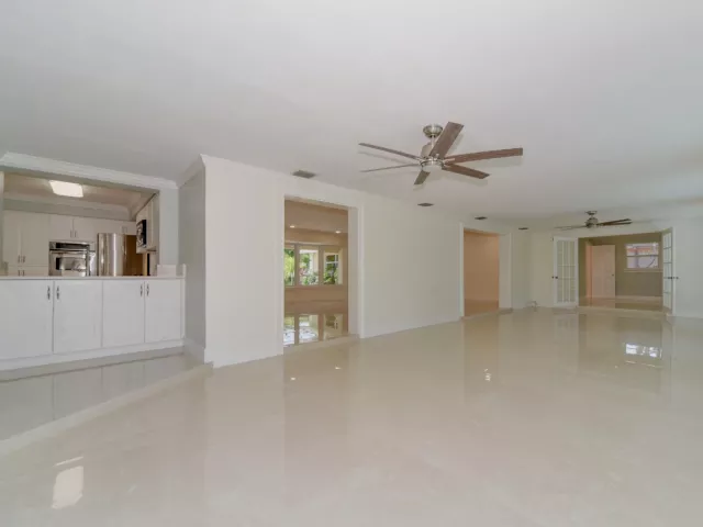3-bedroom home for rent in Boca Raton - 709 W Royal Palm Road - MondialRealty