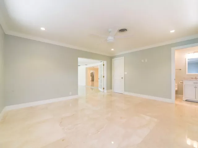 3-bedroom home for rent in Boca Raton - 709 W Royal Palm Road - MondialRealty
