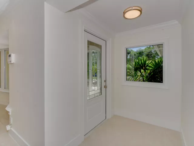 3-bedroom home for rent in Boca Raton - 709 W Royal Palm Road - MondialRealty