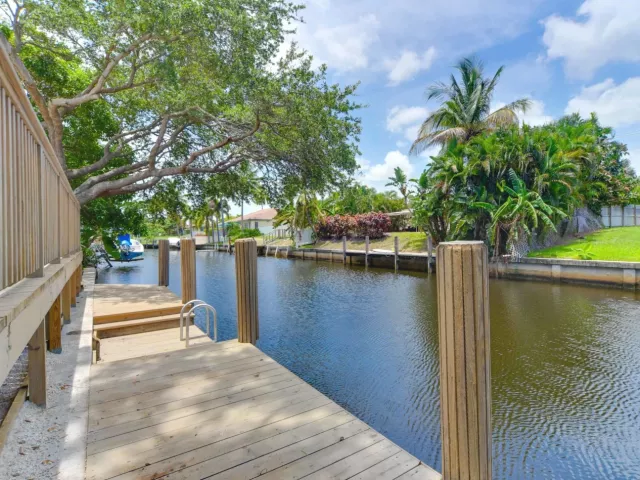 3-bedroom home for rent in Boca Raton - 709 W Royal Palm Road - MondialRealty