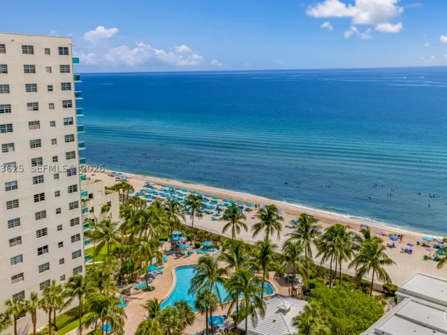 2-bedroom condo for sale in Hollywood - 4001 S Ocean Dr 15P - MondialRealty