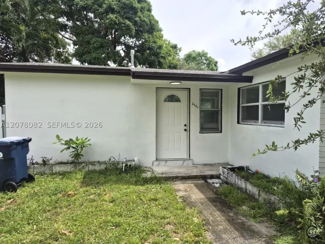 3-bedroom home for rent in Miami Gardens - 2381 NW 174th Ter 0 - MondialRealty