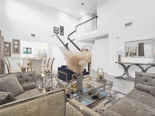6-bedroom home for sale in Homestead - 2150 NW 16th Pl - MondialRealty