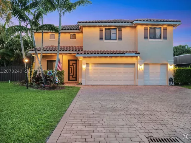 6-bedroom home for sale in Homestead - 2150 NW 16th Pl - MondialRealty