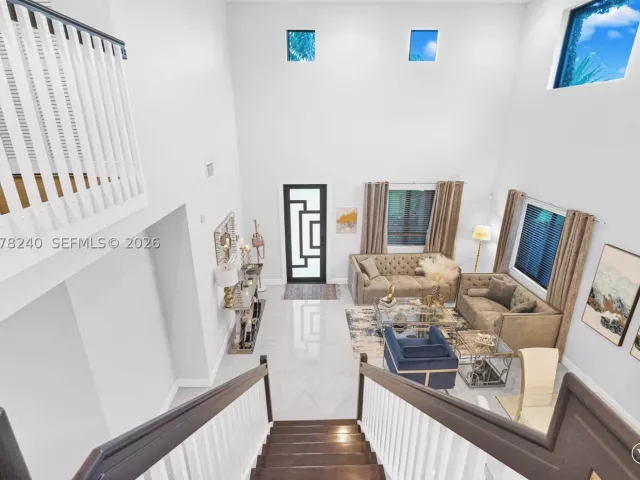 6-bedroom home for sale in Homestead - 2150 NW 16th Pl - MondialRealty