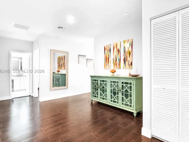 6-bedroom home for sale in Homestead - 2150 NW 16th Pl - MondialRealty