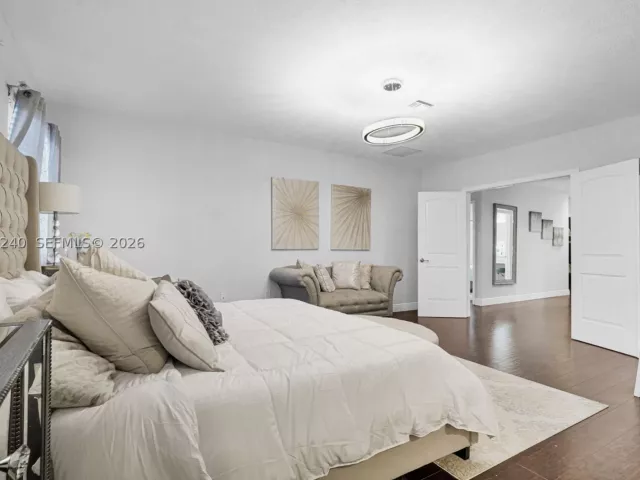 6-bedroom home for sale in Homestead - 2150 NW 16th Pl - MondialRealty