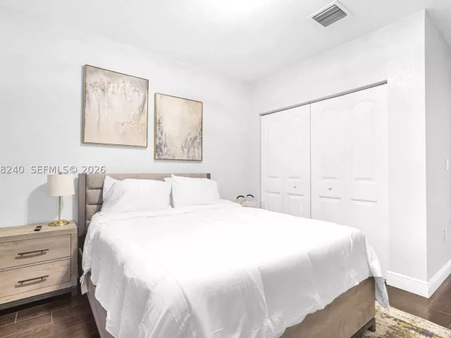 6-bedroom home for sale in Homestead - 2150 NW 16th Pl - MondialRealty