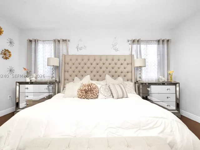 6-bedroom home for sale in Homestead - 2150 NW 16th Pl - MondialRealty